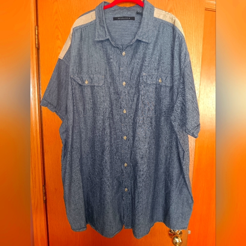 Men's size 5XB, SeanJohn short sleeve button front shirt